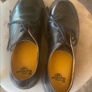 Dr Martens 1461 mono smooth leather Oxford shoes. Woman’s size 7.